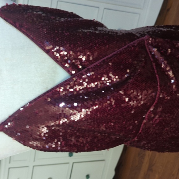 Adelyn Rae Burgundy Sequin Mini Wrap Slip Party Showgirl Dress NWT Sz M - Picture 4 of 10